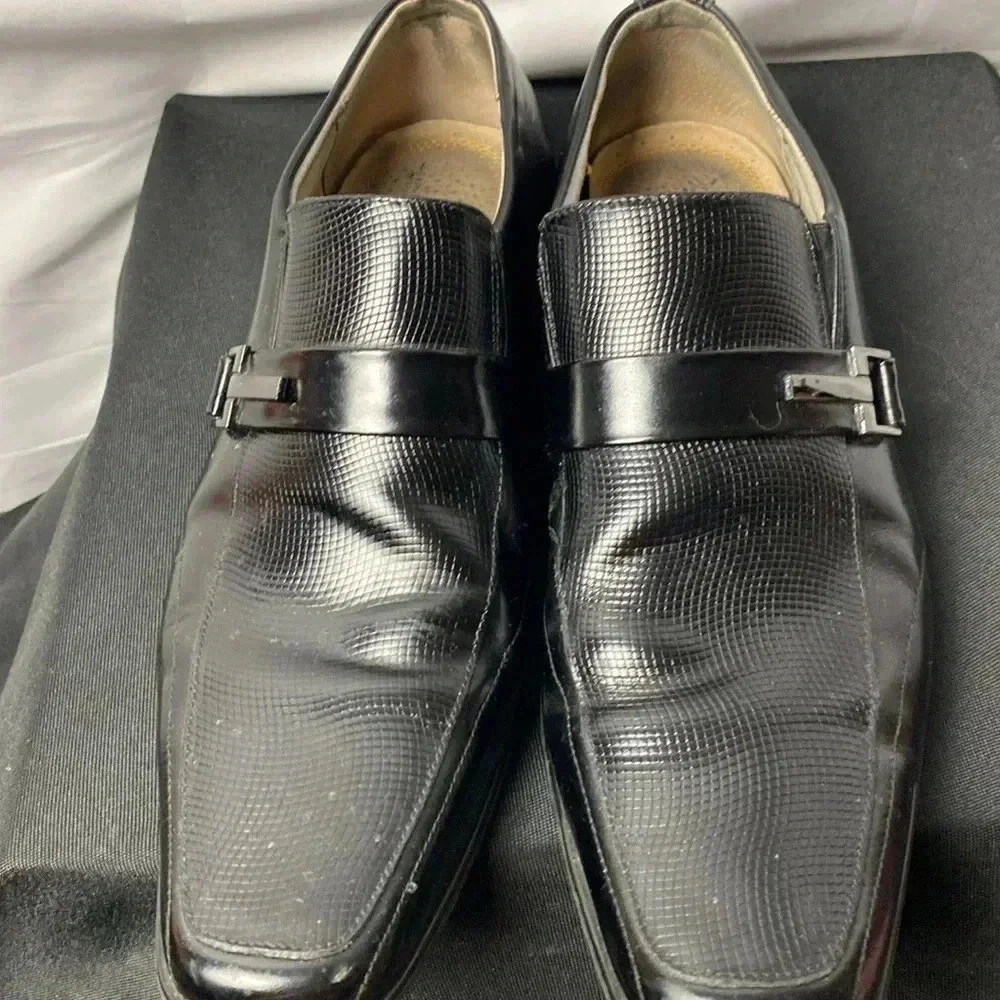 STACY ADAMS MENS SIZE 8 BLACK‎ LEATHER LOAFER SHOES SILVER BUCKLE ACCENT